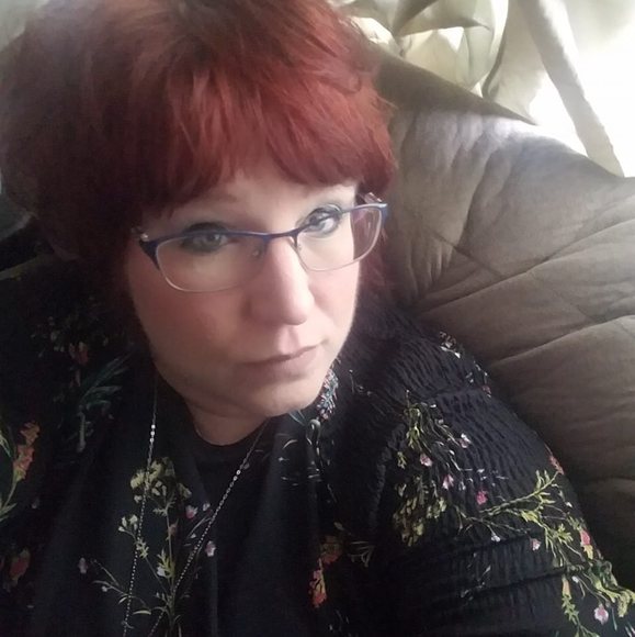 Meet your Posher, Tina - Picture 1 of 1